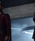 Supergirl3x22_0166.jpg