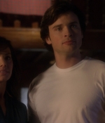 Smallville9x15_0140.jpg